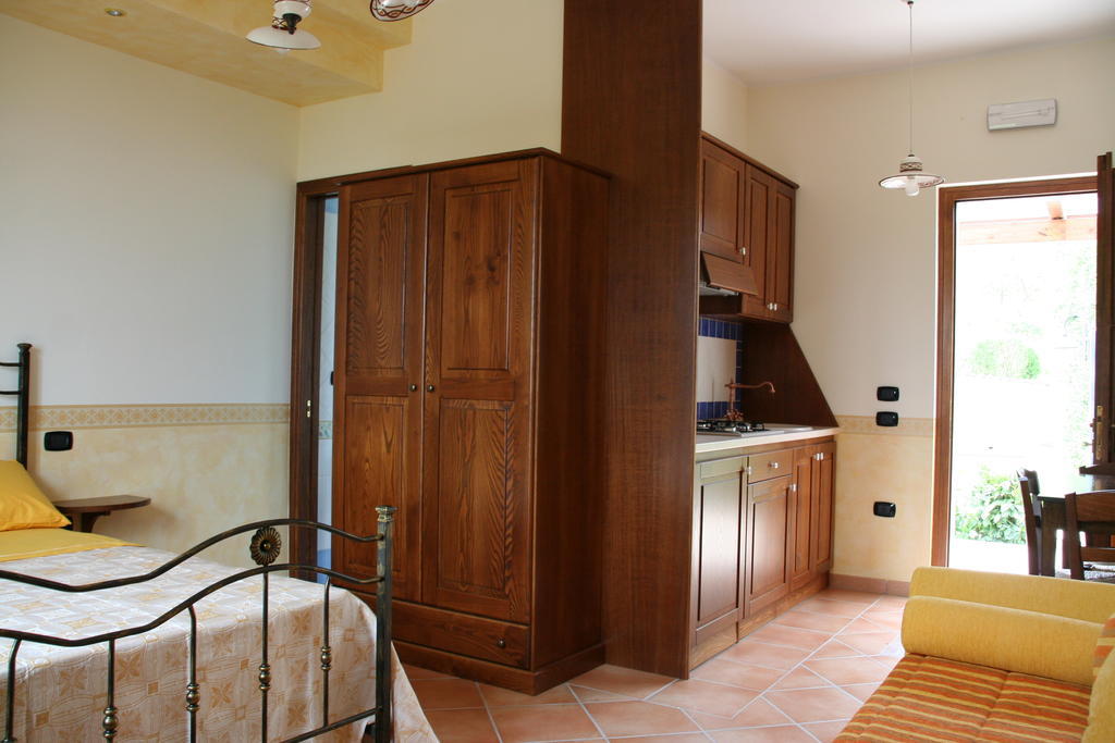 Residence Villa Rosi Laureana Cilento Стая снимка